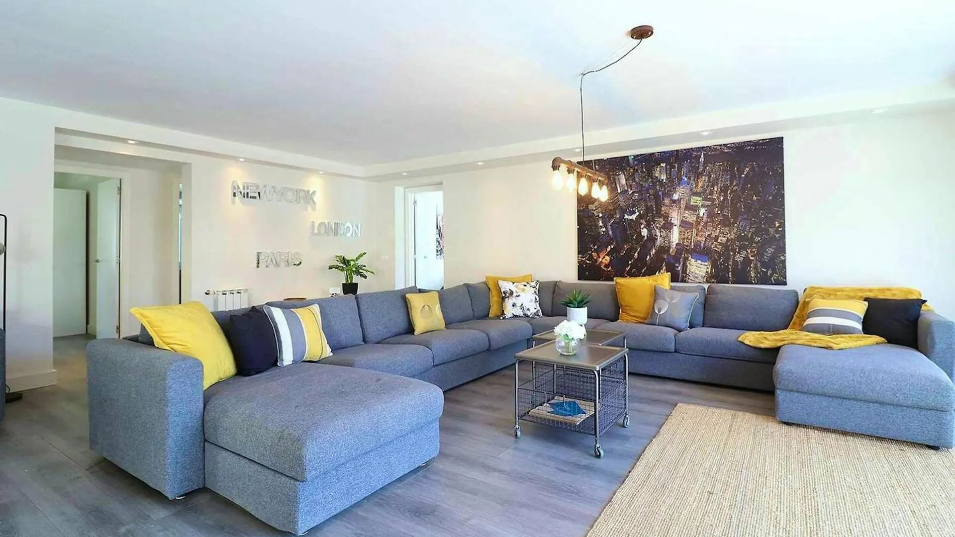 Welcoming Chalet In Marbella With Pool And Air Conditioning Villa
