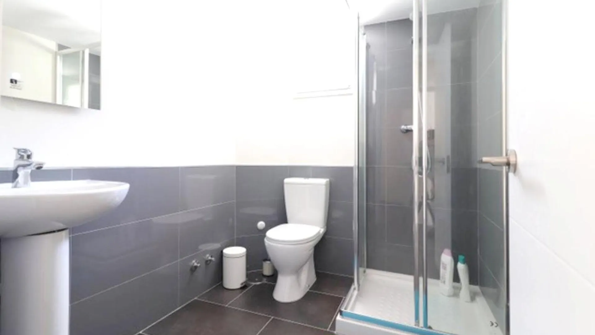 Welcoming Chalet In Marbella With Pool And Air Conditioning Villa