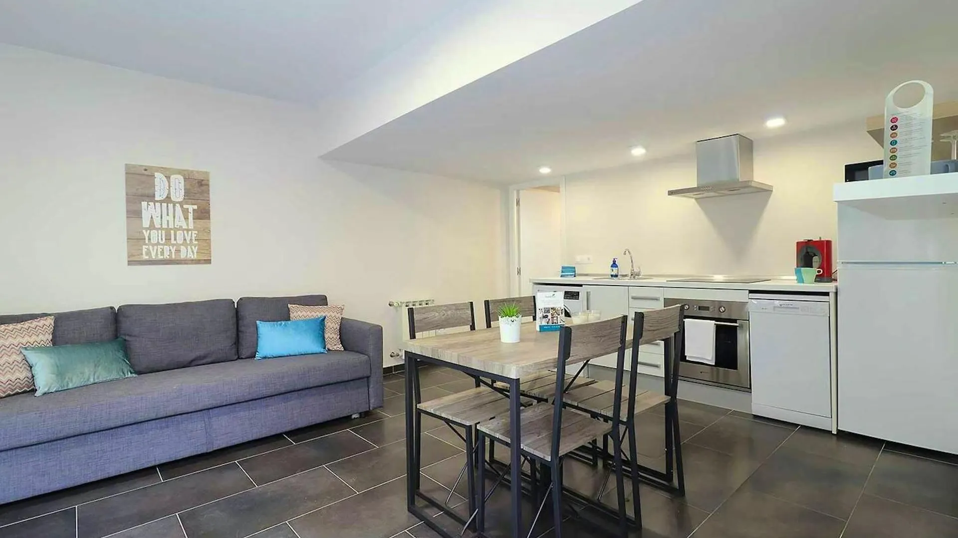 Welcoming Chalet In Marbella With Pool And Air Conditioning Villa