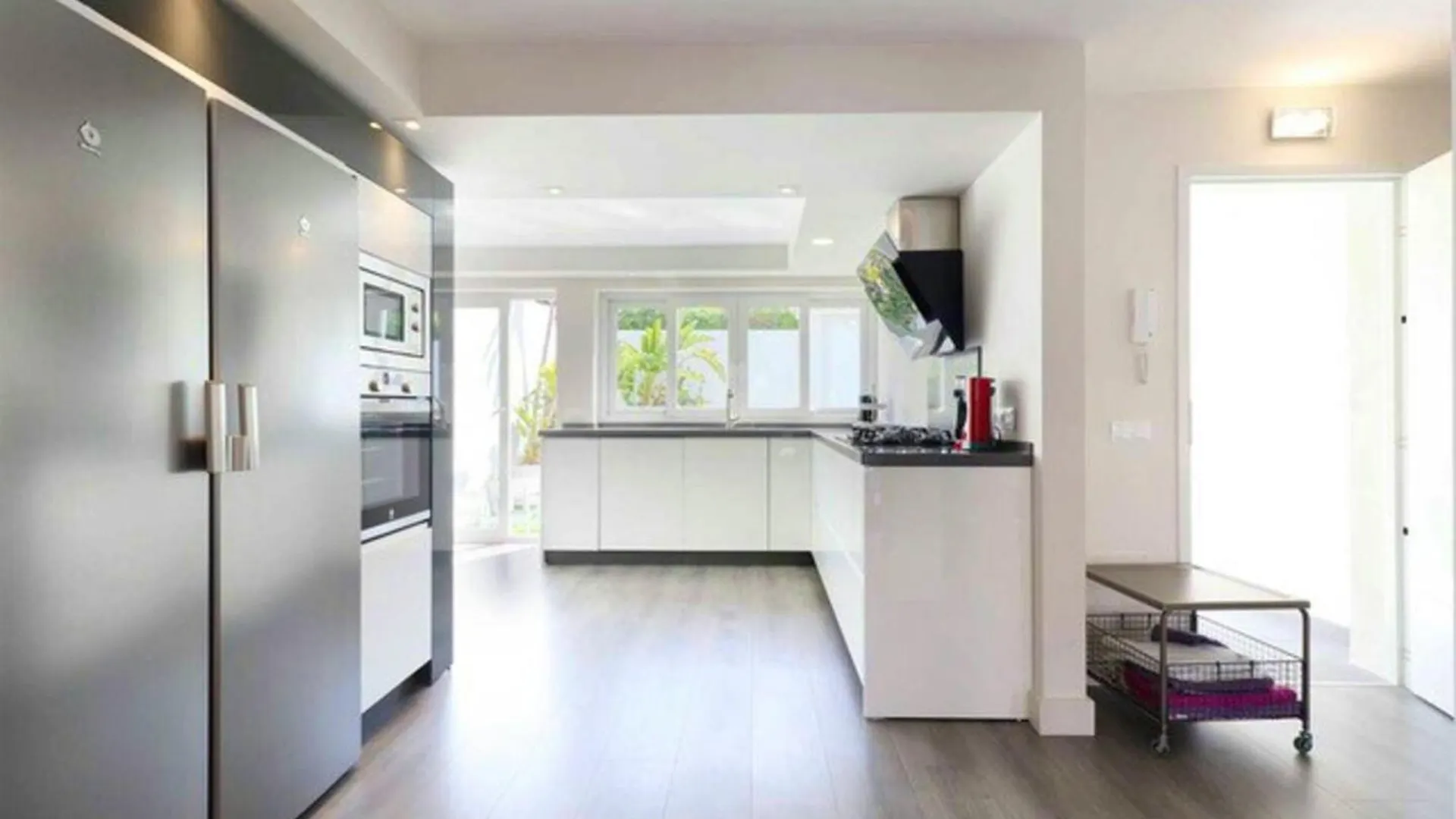 Welcoming Chalet In Marbella With Pool And Air Conditioning Villa