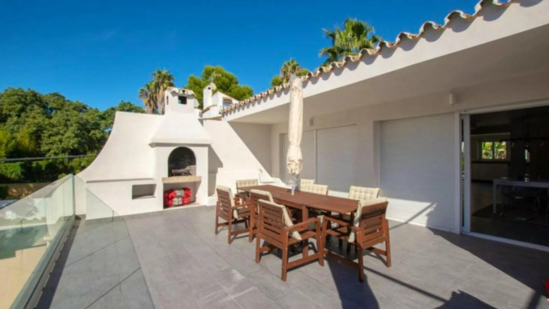 Welcoming Chalet In Marbella With Pool And Air Conditioning Villa