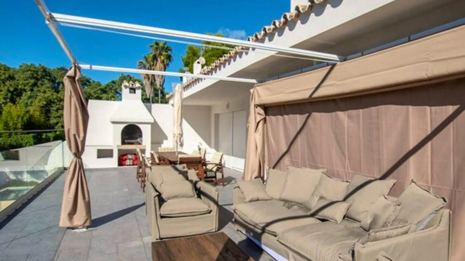Welcoming Chalet In Marbella With Pool And Air Conditioning Villa